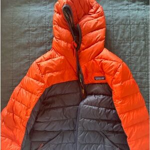 Patagonia kids XL 14 reversible puffer coat jacket waterproof orange navy blue